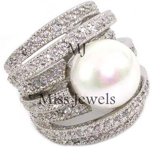 **Size 10**Gorgeous South Sea Shell Pearl Ring**A must have